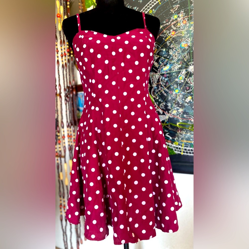Vintage Elisse Polkadot Maroon Dress! USA. Size 7/8. Excellent Condition!
